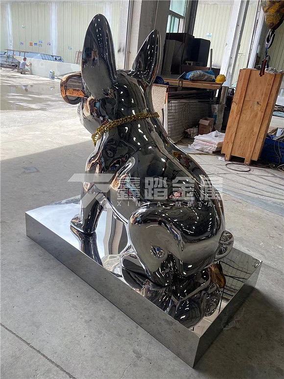 商业网红街镜面不锈钢雕塑美陈潮牌摆件