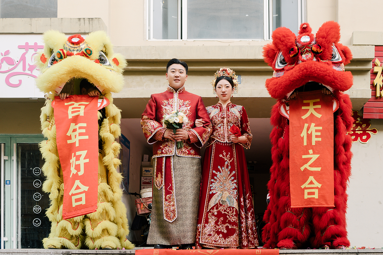 我许你一场凤冠霞帔的婚礼