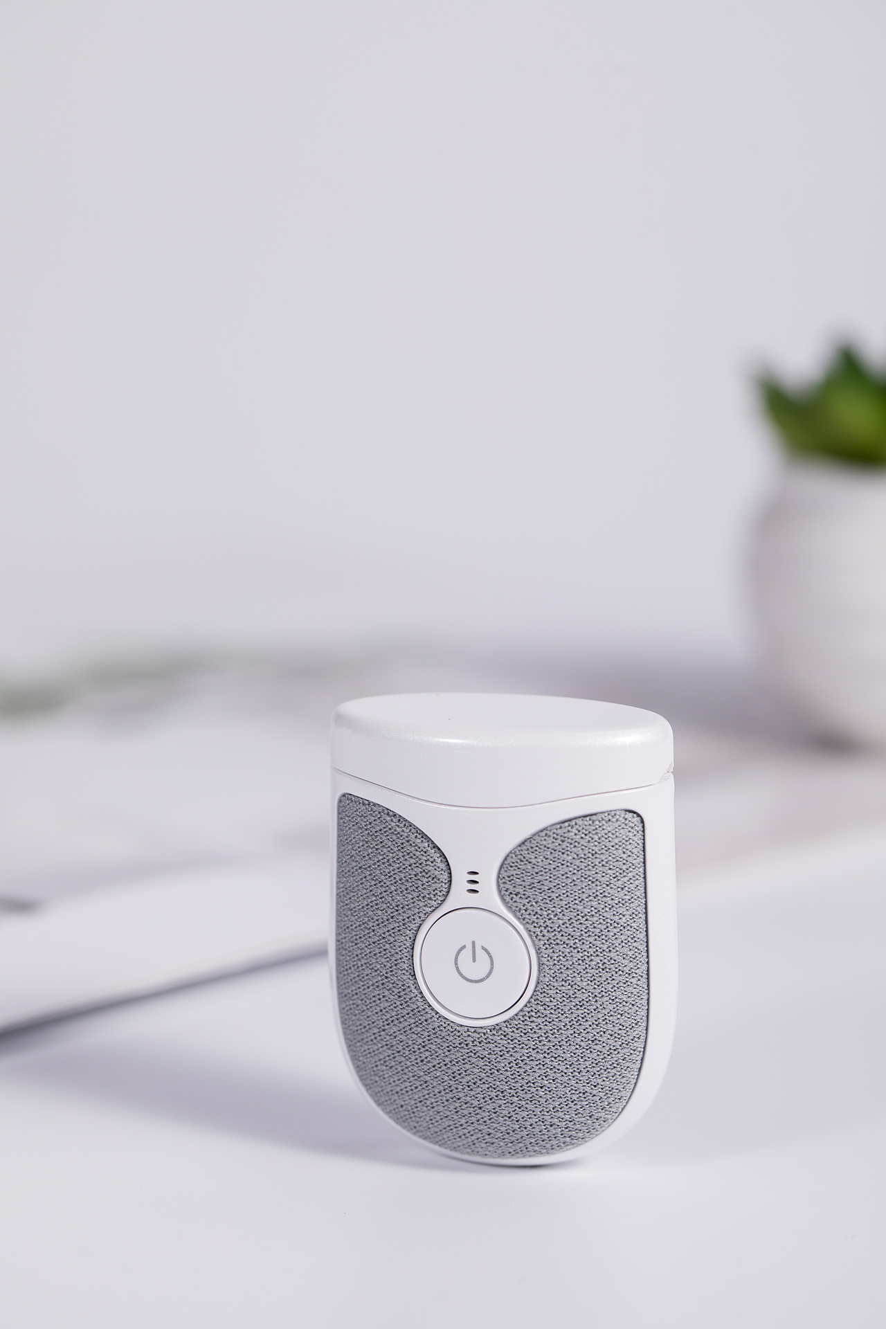 深圳南山按摩器眼部按摩静物拍摄电商视频（图ZMzQ2MjQxMjY4） - 产品摄影 - 站酷设计师龙岗电商产品摄影原创素材 - 站酷ZCOOL