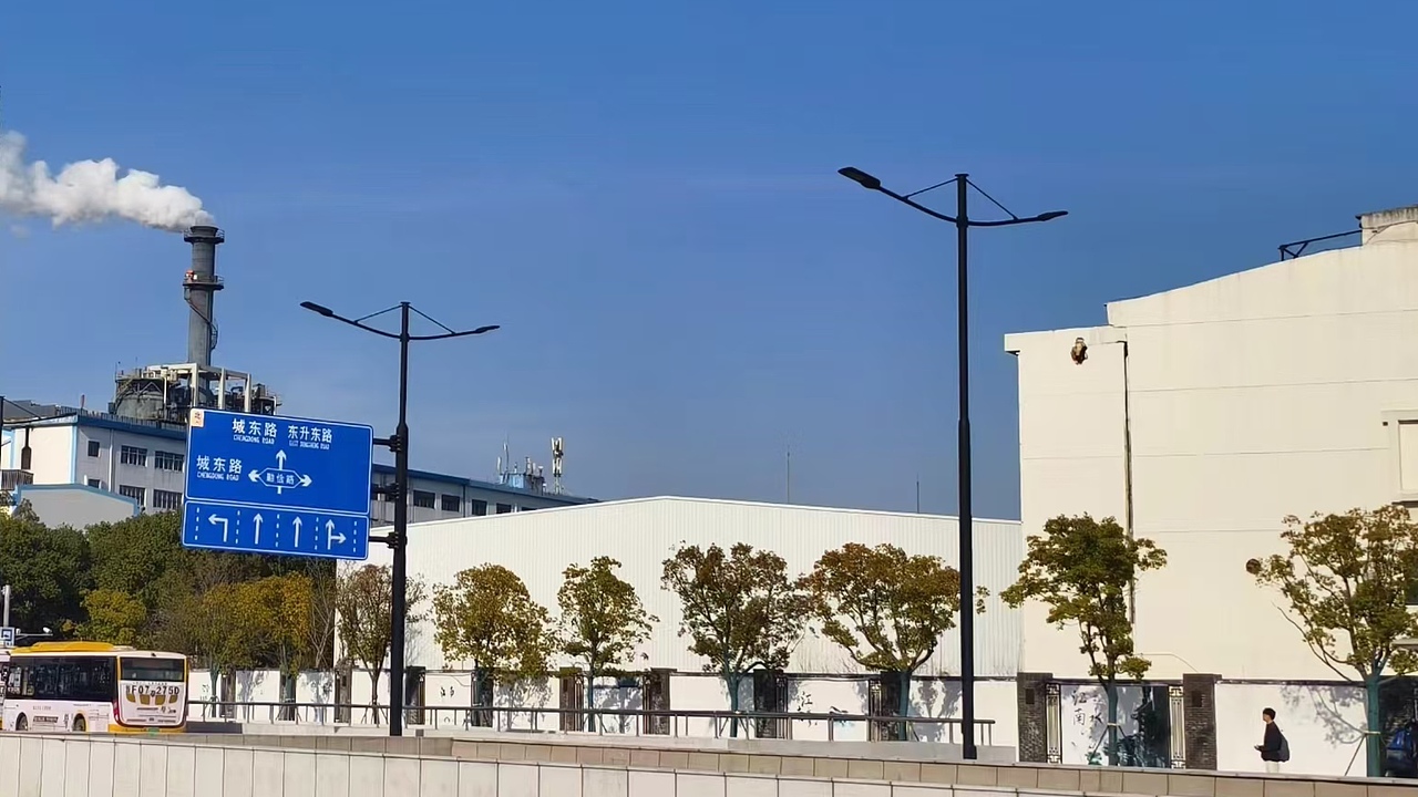 手机随手拍，城市角落（图ZMzY5MTU1MTEy） - 环境/建筑摄影 - 站酷设计师哆啦小红花原创素材 - 站酷ZCOOL