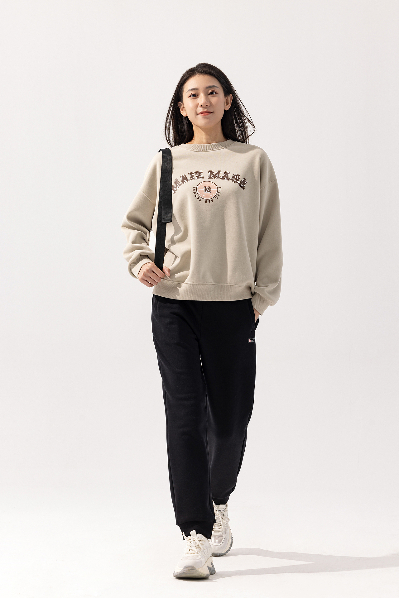 服装摄影 | 日常舒适系穿搭（图ZMzU5MjY1NjUy） - 人像摄影 - 站酷设计师仙人海视觉原创素材 - 站酷ZCOOL