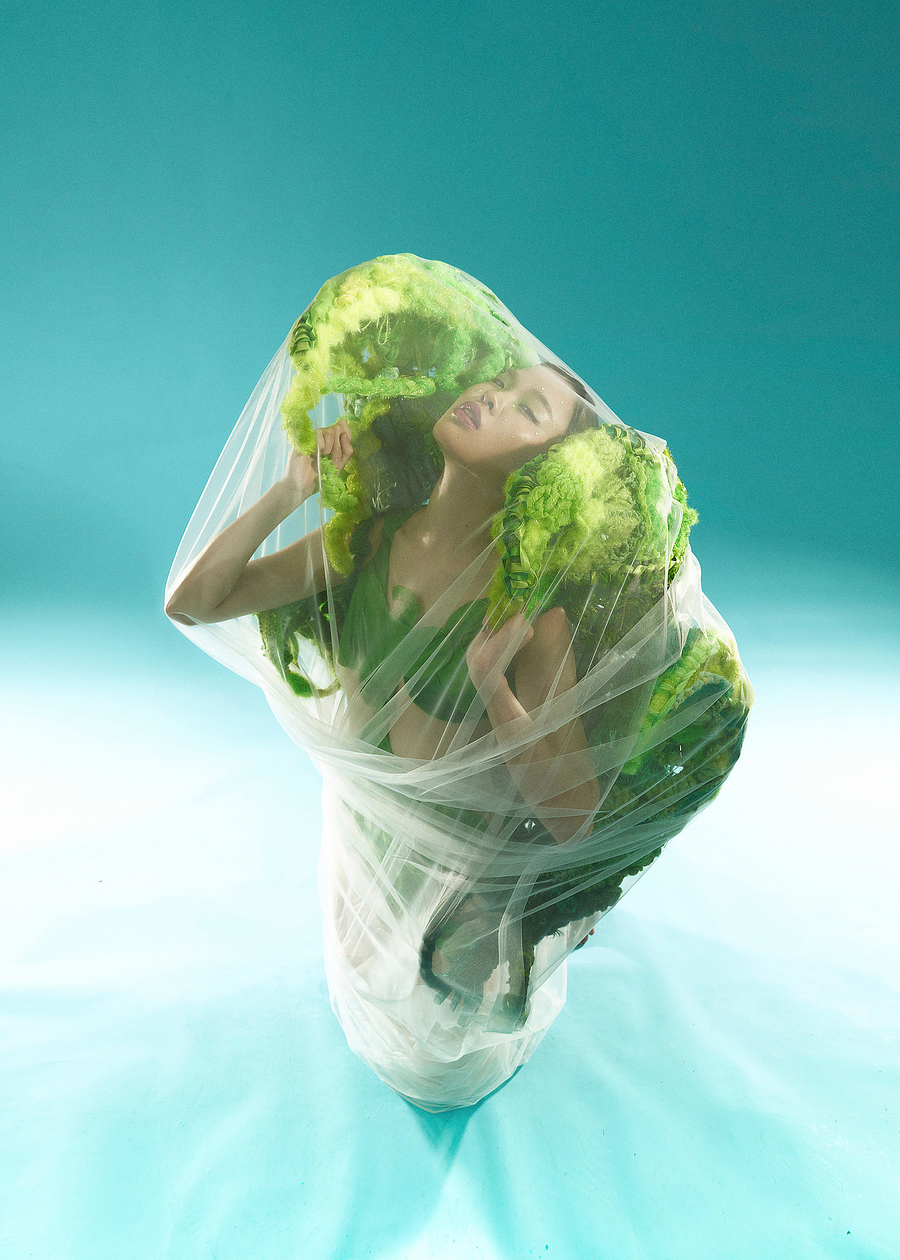 破茧（图ZMzIyOTU5Mjg4） - 时尚/艺术摄影 - 站酷设计师摄影师黄卷卷原创素材 - 站酷ZCOOL