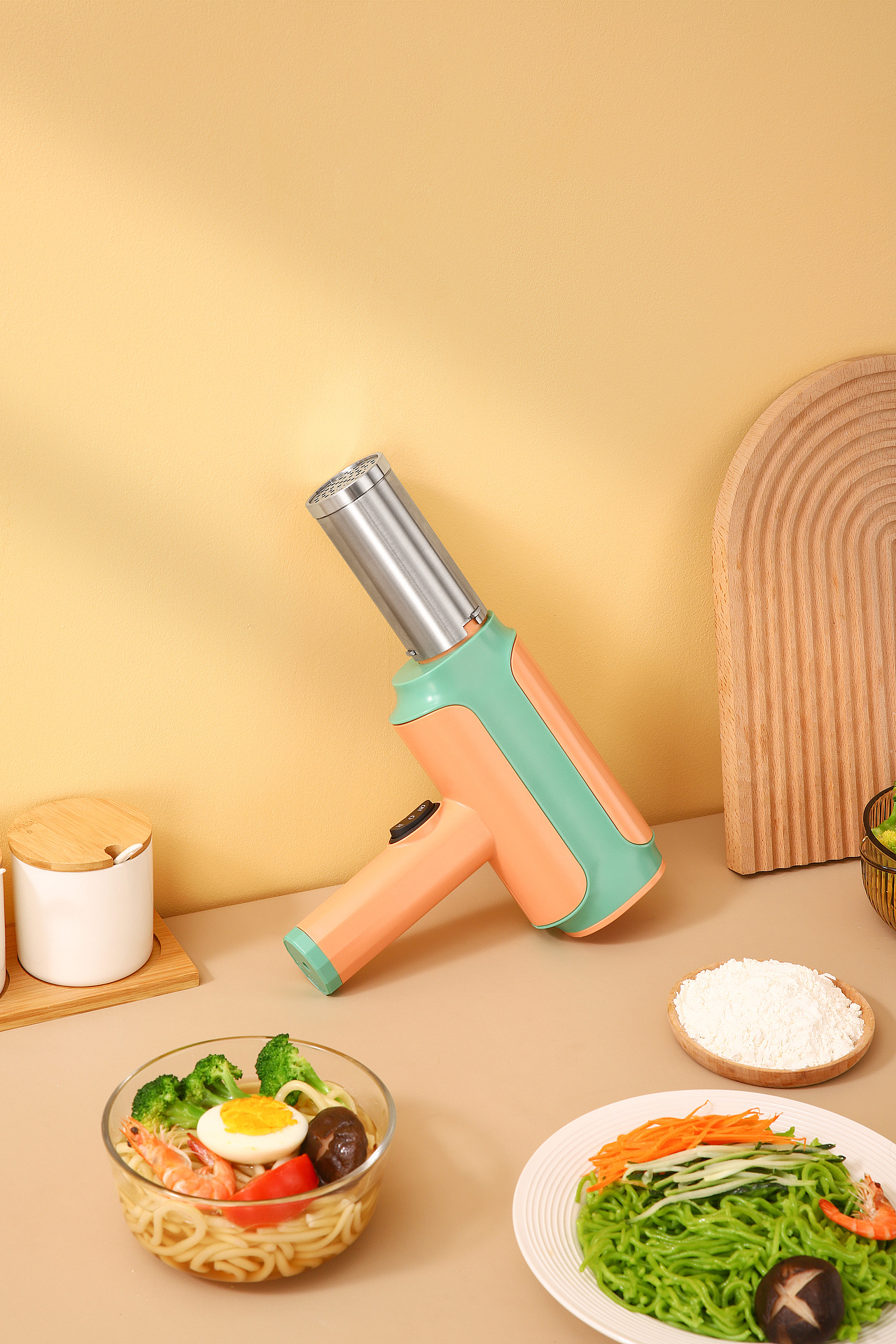 壓面槍拍攝（圖ZMzIxNzczMzc2） - 產(chǎn)品攝影 - 站酷設(shè)計(jì)師藝卓攝影設(shè)計(jì)原創(chuàng)素材 - 站酷ZCOOL