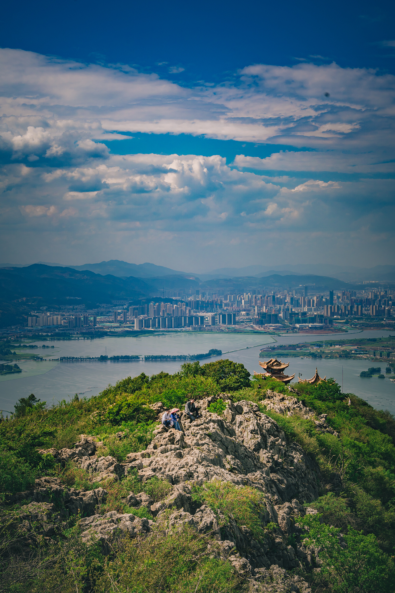 昆明西山，鸟瞰、建筑、风景、夕阳、晚霞（图ZMzQ5MTE0NTM2） - 人像摄影 - 站酷设计师雕道原创素材 - 站酷ZCOOL