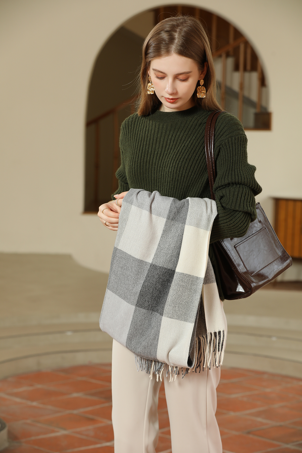 围巾模特拍摄 杭州围巾模特图拍摄（图ZMzQ0MzI4ODQ0） - 其他平面 - 站酷设计师Z760201791原创素材 - 站酷ZCOOL