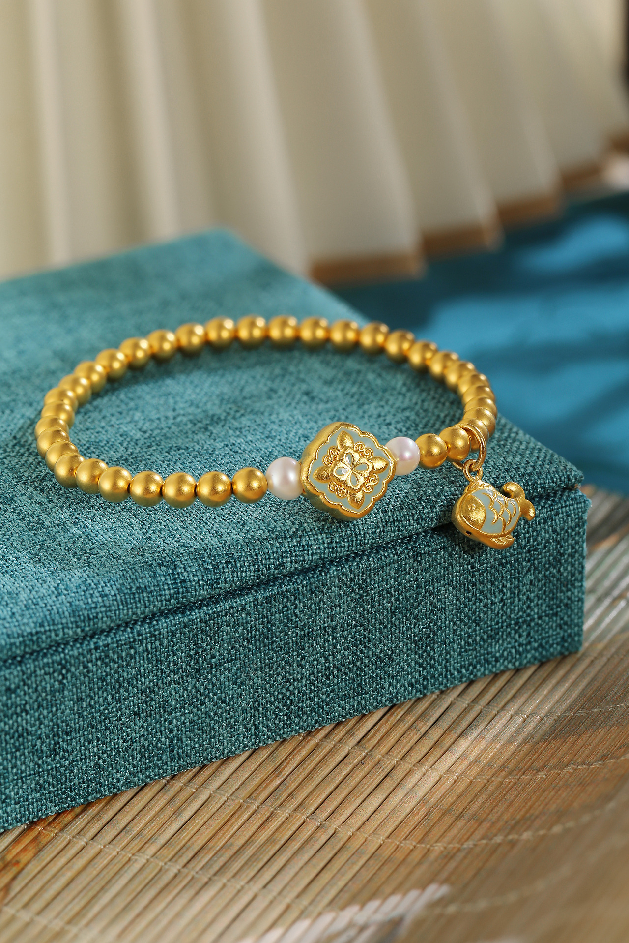 宋代美学珠宝黄金产品场景摄影