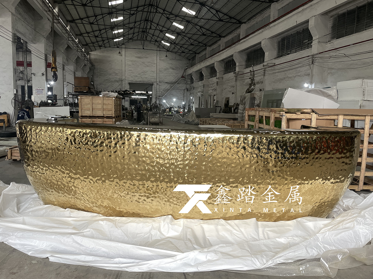 黄钛金不锈钢水波纹吧台、镜面水波纹不锈钢接待台