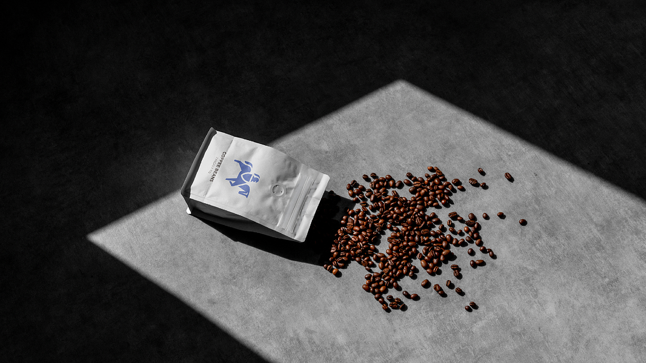 LUTHER Coffee 路瑟咖啡 品牌标志设计