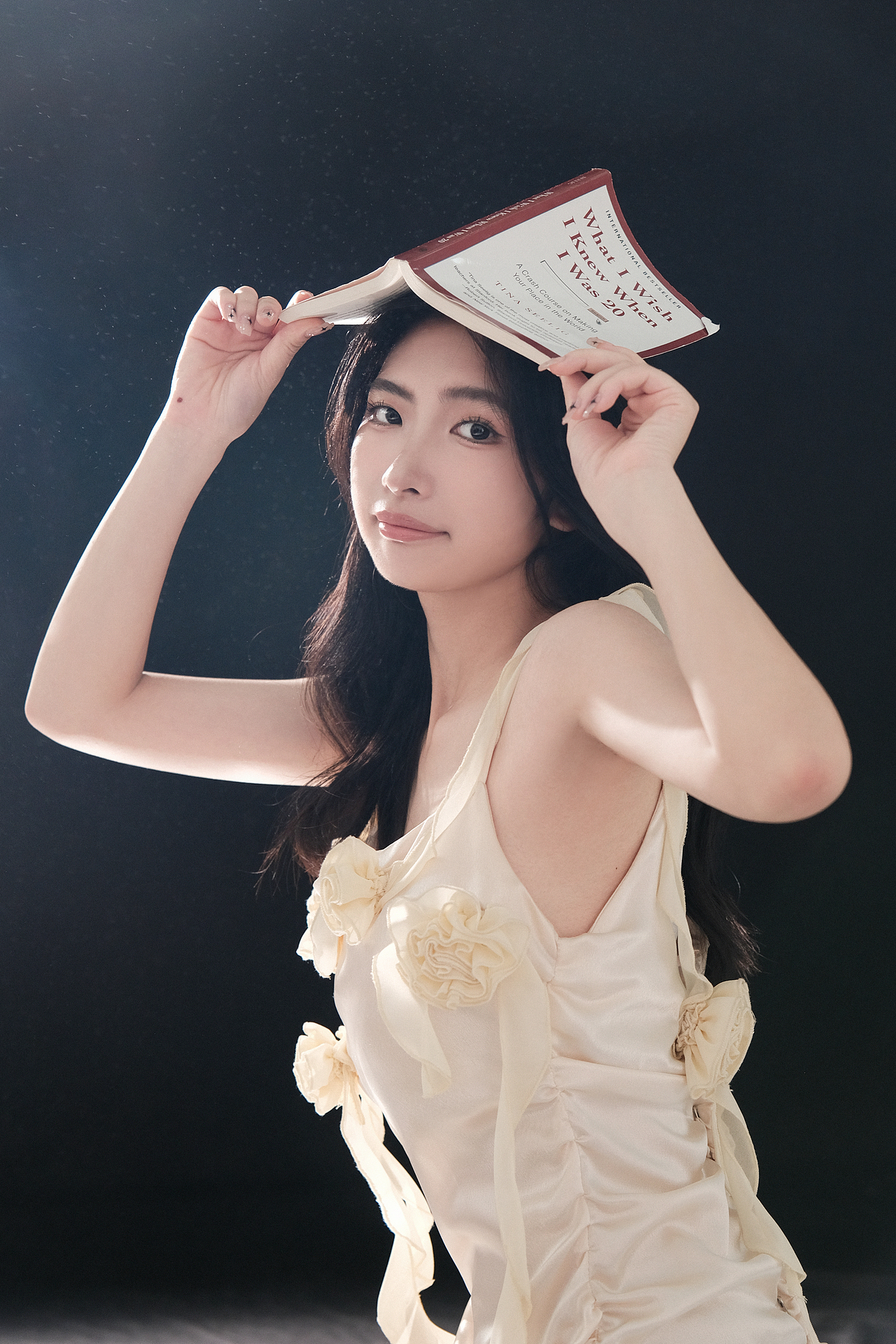 少女写真 — 山月不知心底事