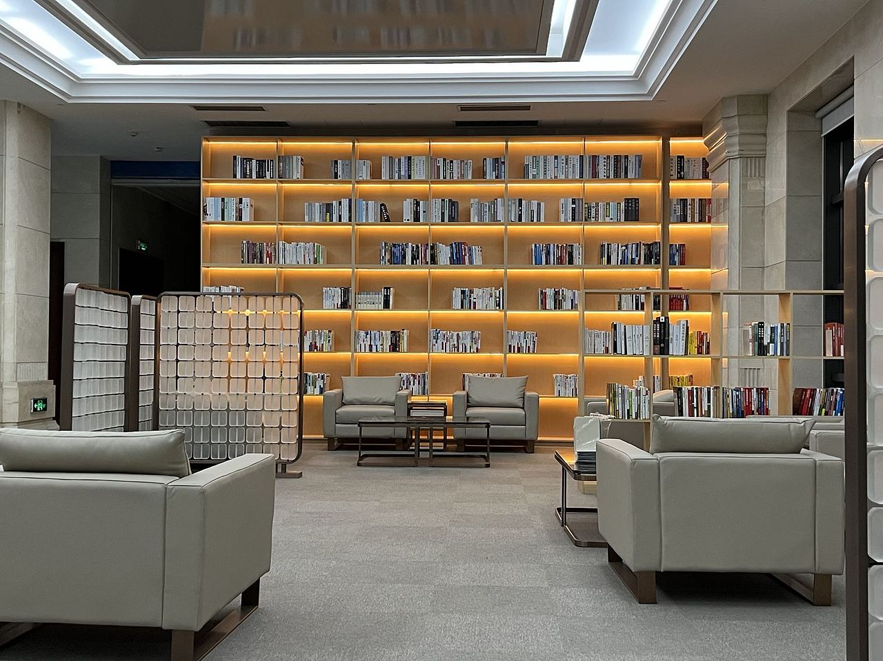 重庆渝富控股集团有限公司整体空间打造（图ZMzEzNzA5NzI0） - 商业空间设计 - 站酷设计师重庆ADC共设时代原创素材 - 站酷ZCOOL