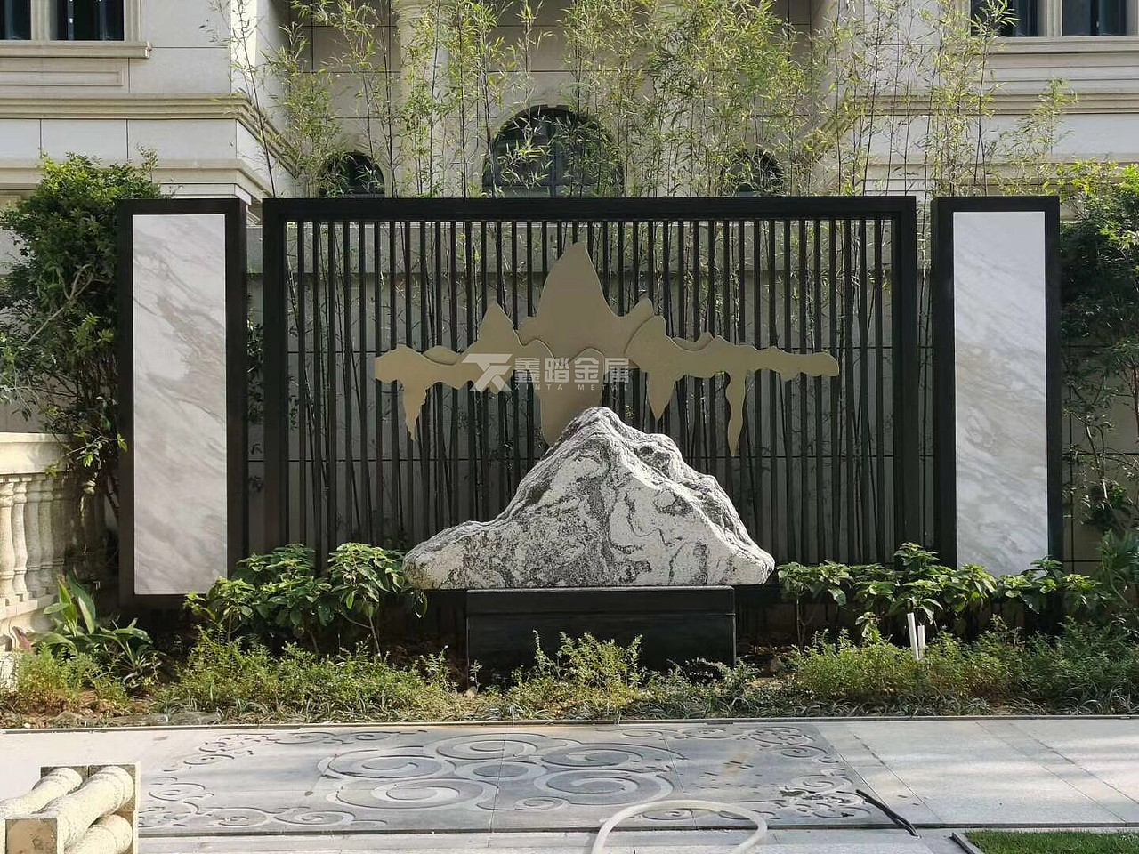 小区景墙不锈钢山水格栅 庭院中式不锈钢山峦格栅图片（图ZMzQyOTM5ODg4） - 其他手工艺 - 站酷设计师xt188869原创素材 - 站酷ZCOOL