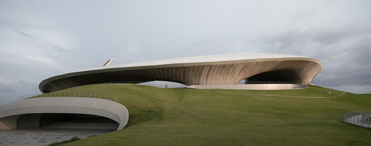 衢州体育场（图ZMzU2MjUwNTU2） - 环境/建筑摄影 - 站酷设计师摄影师康超凡原创素材 - 站酷ZCOOL