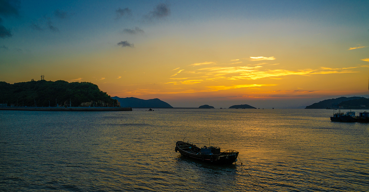 海上日月（圖ZMzUyMjk3ODgw） - 風(fēng)光攝影 - 站酷設(shè)計(jì)師驚風(fēng)wjf原創(chuàng)素材 - 站酷ZCOOL