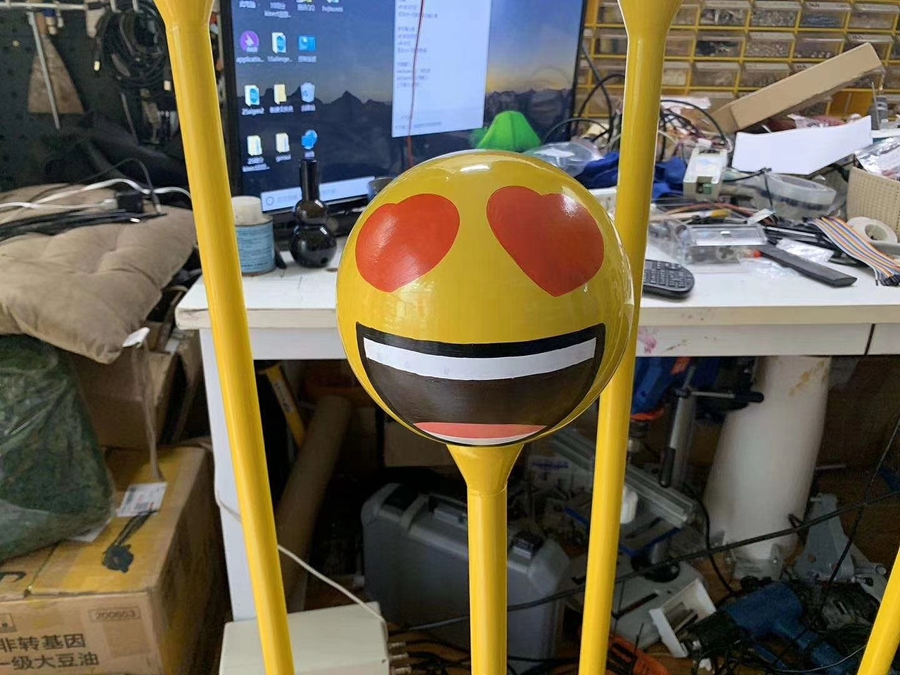 体感向日葵 体感眼球 体感跟随装置 趣味暖场道具 游乐