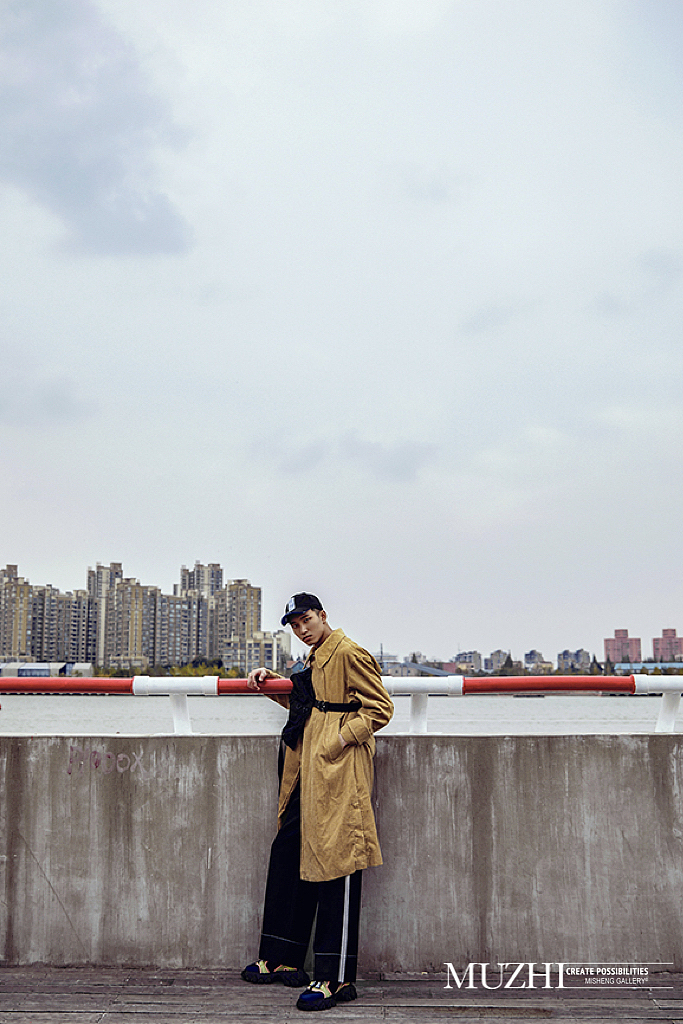 摄影师木之｜时尚杂志「ELLE」街头大片（图ZMzYxMjgwNjQ0） - 时尚/艺术摄影 - 站酷设计师摄影师木之原创素材 - 站酷ZCOOL