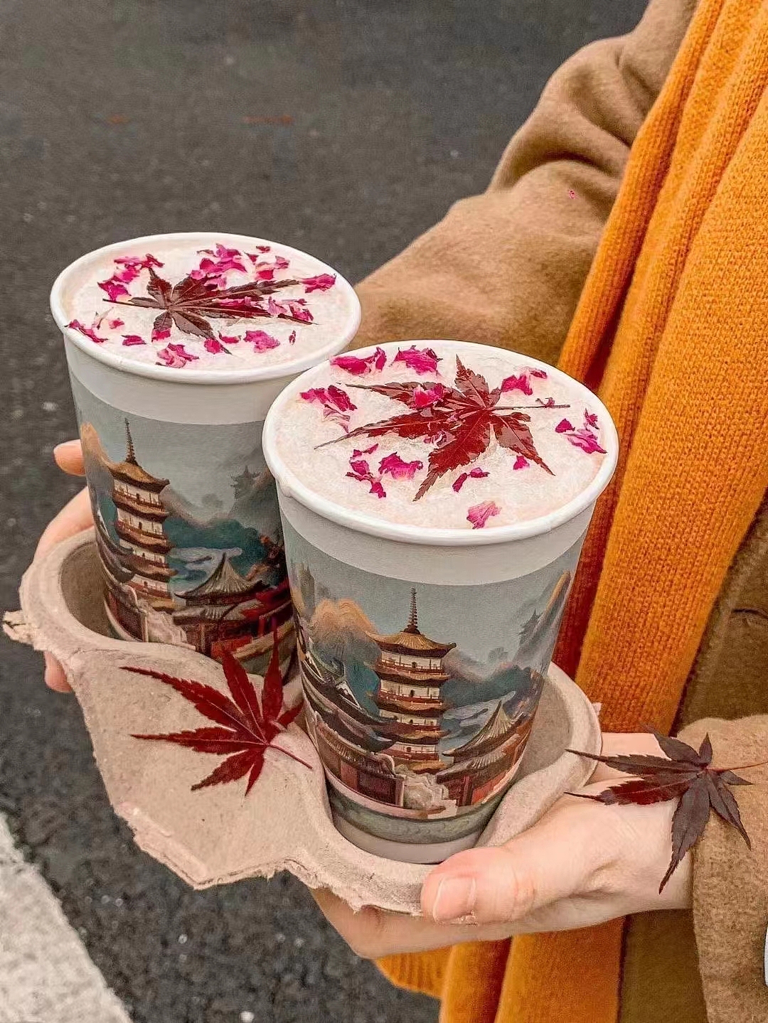 茶理宜世《一周广东茶》新中式插画茶盒及纸杯包装设计(图ZMzI3ODMwMzQ4) - 包装 - 站酷设计师Celia犀莉呀原创素材 - 站酷ZCOOL