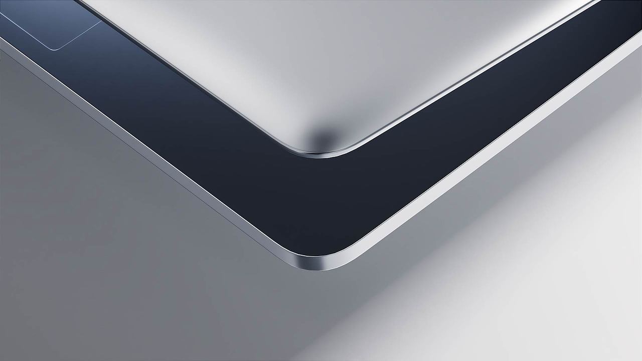 便携笔记本电脑临摹