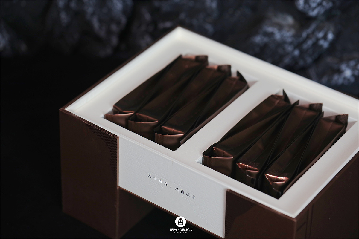 有惑茶业*潘艺夫团队丨藏身天地 不惑于心（图ZMzIxOTUzNTgw） - 包装 - 站酷设计师潘艺夫设计团队原创素材 - 站酷ZCOOL