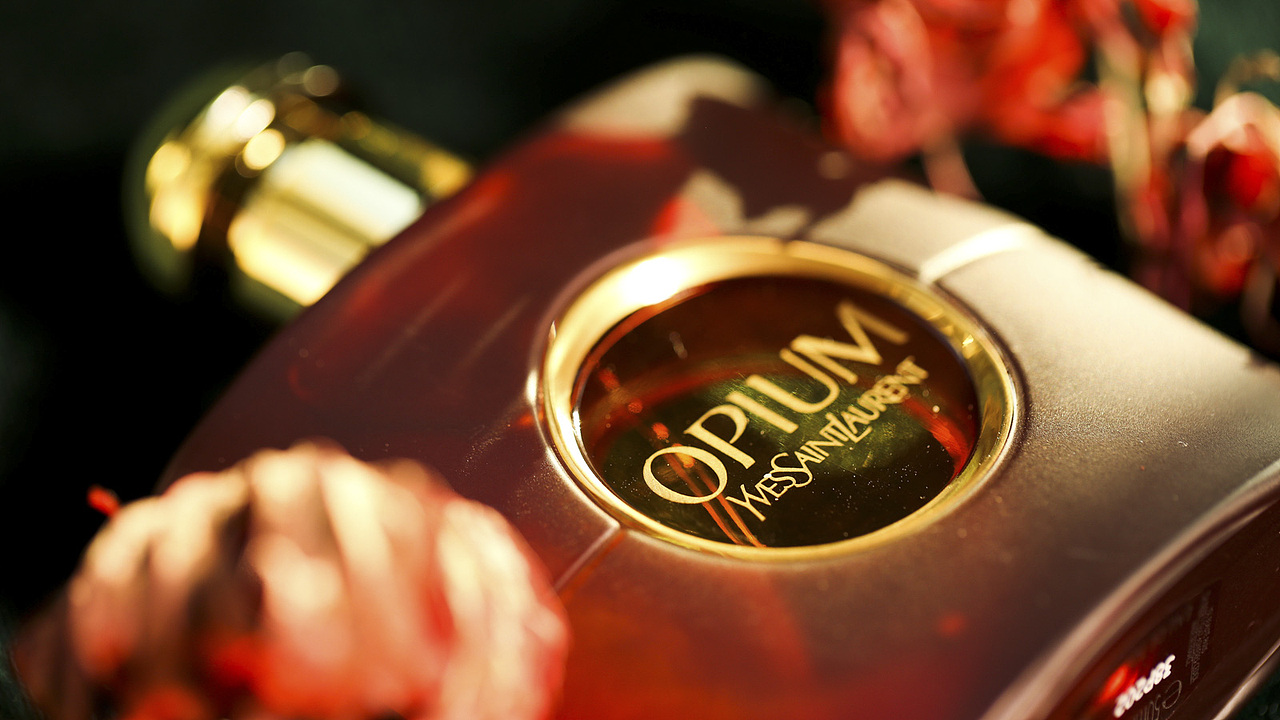 新鸦片香水 vs 古董鸦片香水 「香水拍摄」