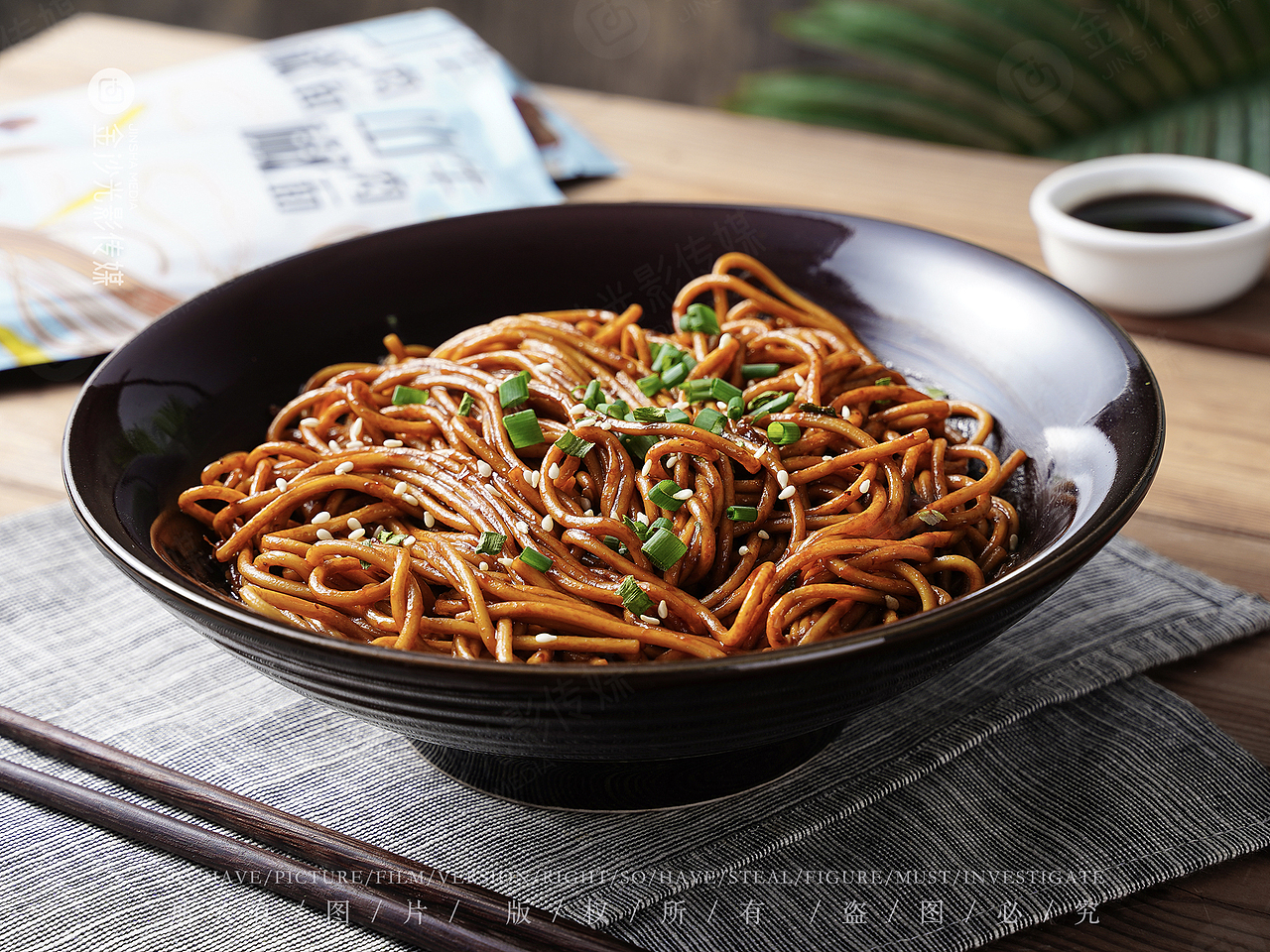 美食面条图片拍摄（图ZMzQ4MTA0NzU2） - 美食摄影 - 站酷设计师武汉金沙光影传媒原创素材 - 站酷ZCOOL