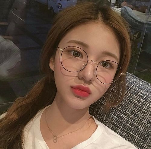 照片转手绘,AI对着照片画的CG 手绘头像 厚涂 CG 唯美