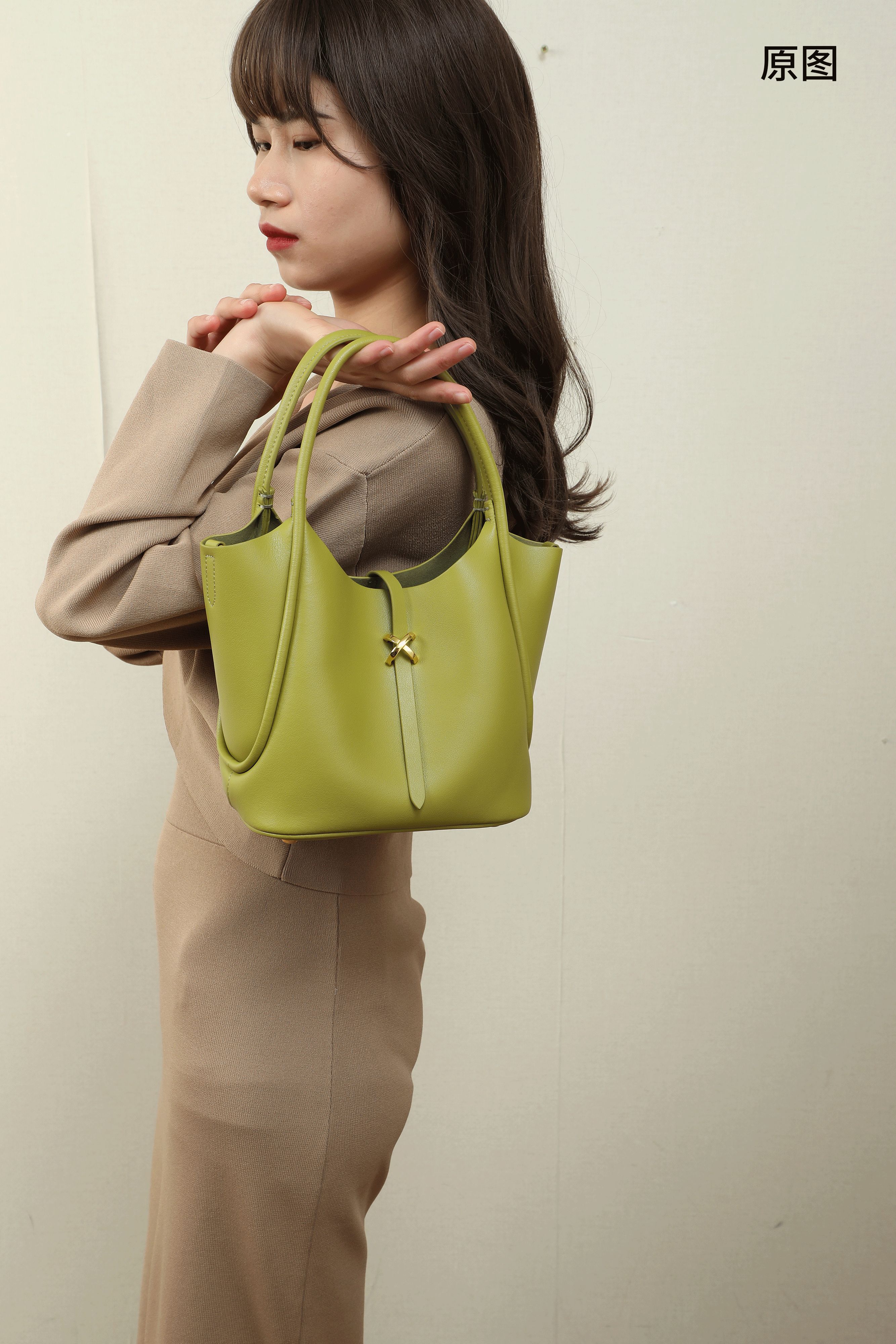 真皮水桶包-详情页-修图