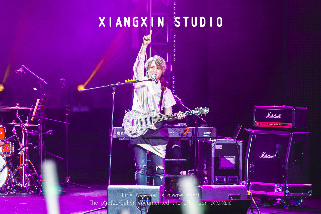 商业活动摄影|四川传媒学院飞儿乐队活动现场|图片直播（图ZMzU3ODM5NDA4） - 时尚/艺术摄影 - 站酷设计师象心商业活动摄影原创素材 - 站酷ZCOOL