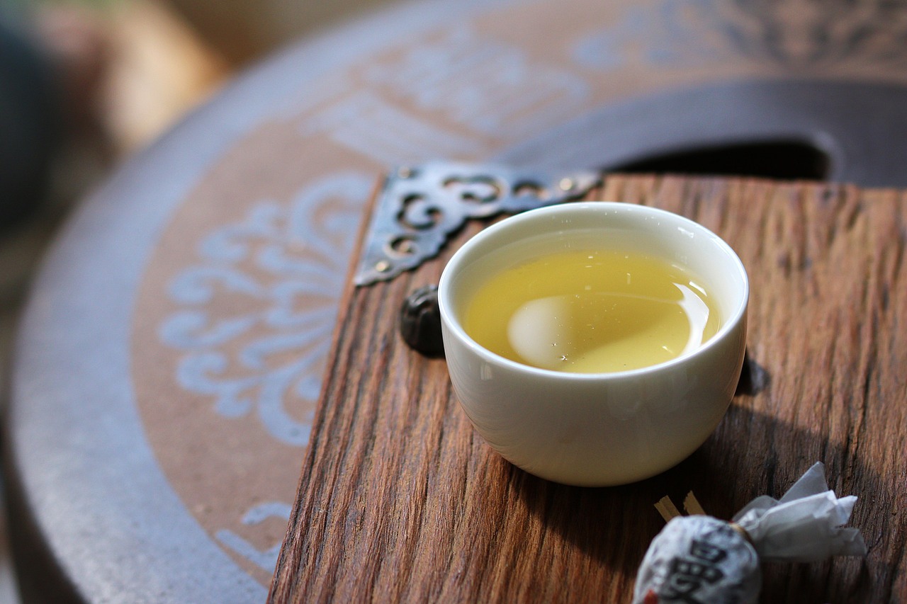 茶叶拍摄练习16----曼松龙珠普洱茶