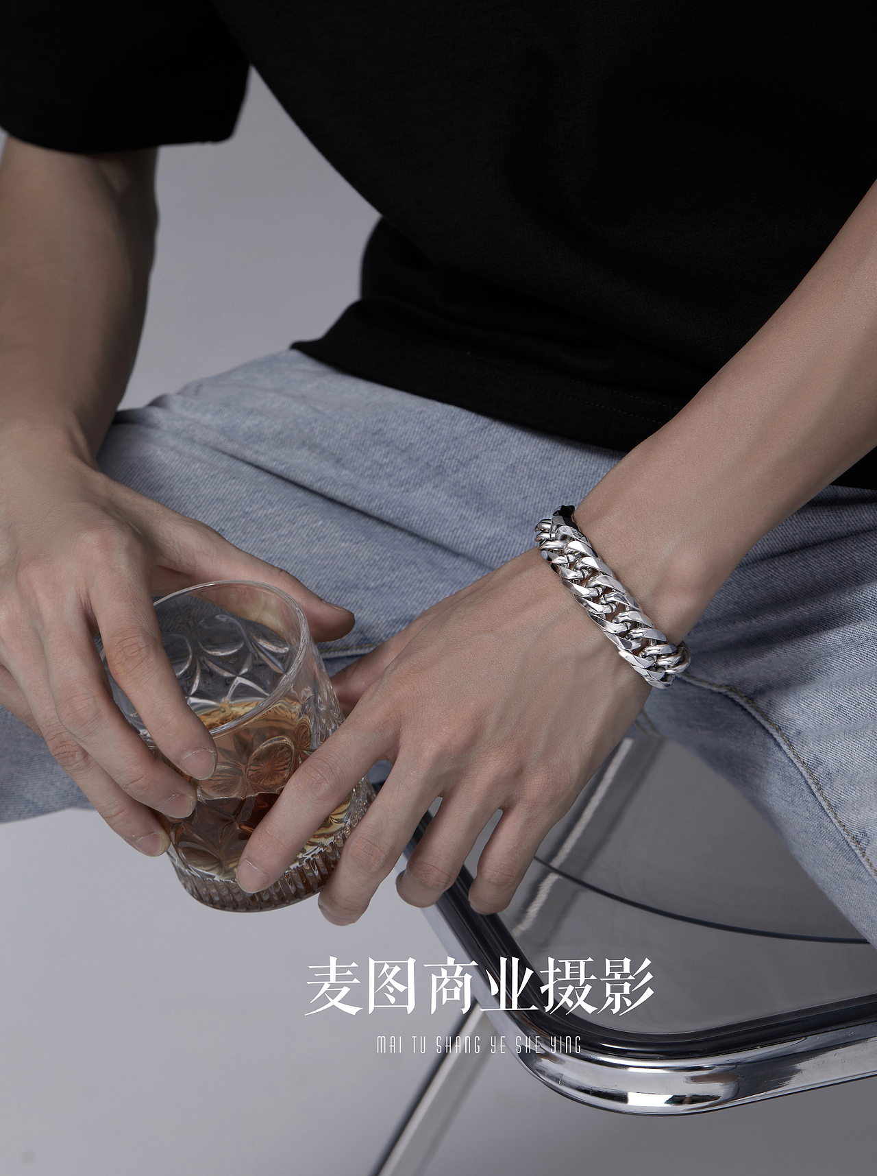 男士的项链戒指耳钉无头风