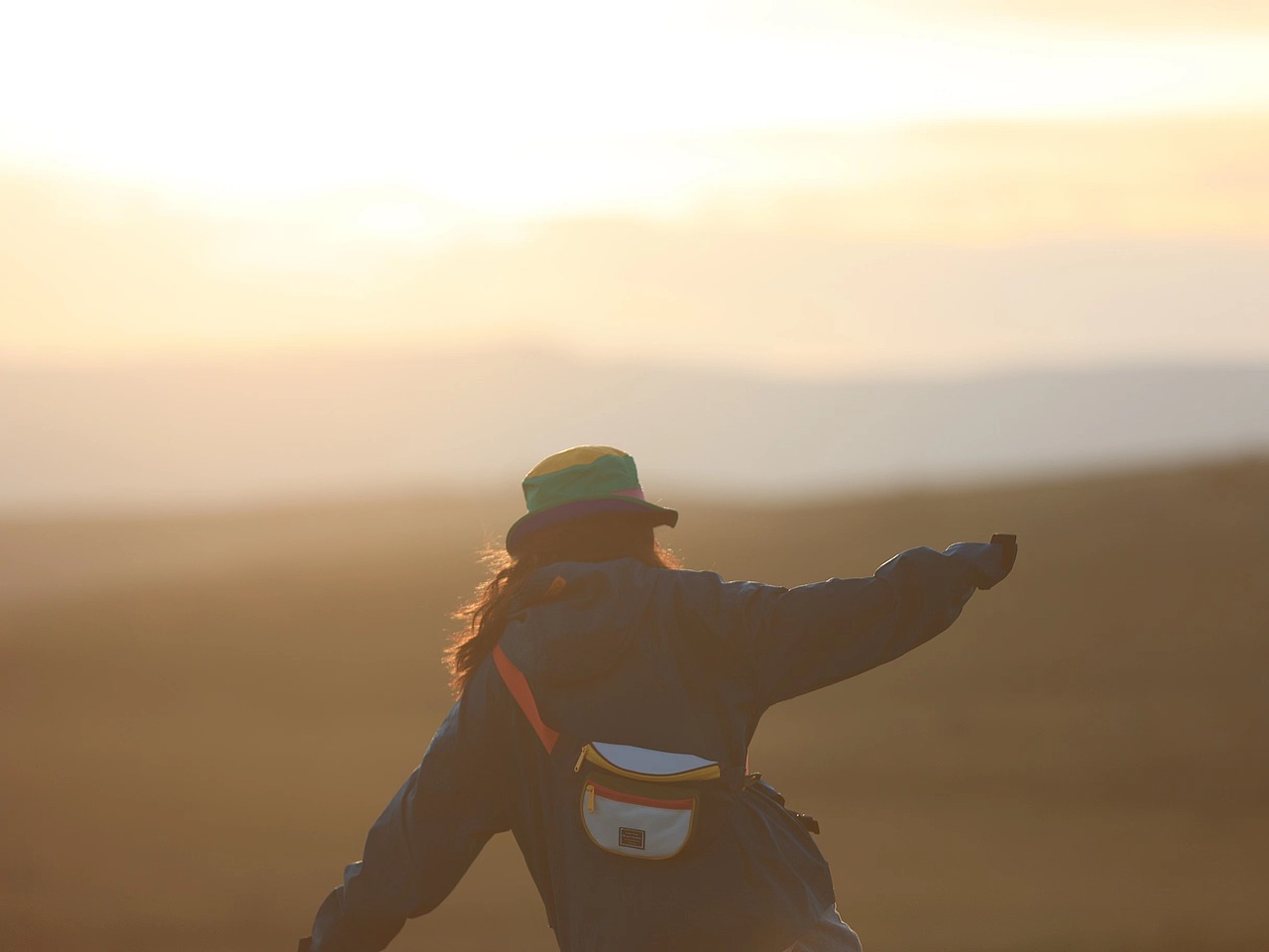 当月亮像太阳一样爬上来