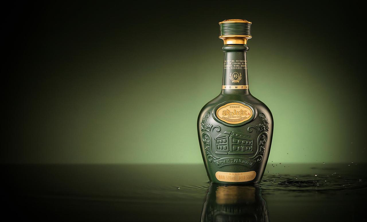 产品摄影-白酒拍摄-映山红-复古绿（图ZMzQxODMwMDE2） - 产品摄影 - 站酷设计师叁羽映画原创素材 - 站酷ZCOOL