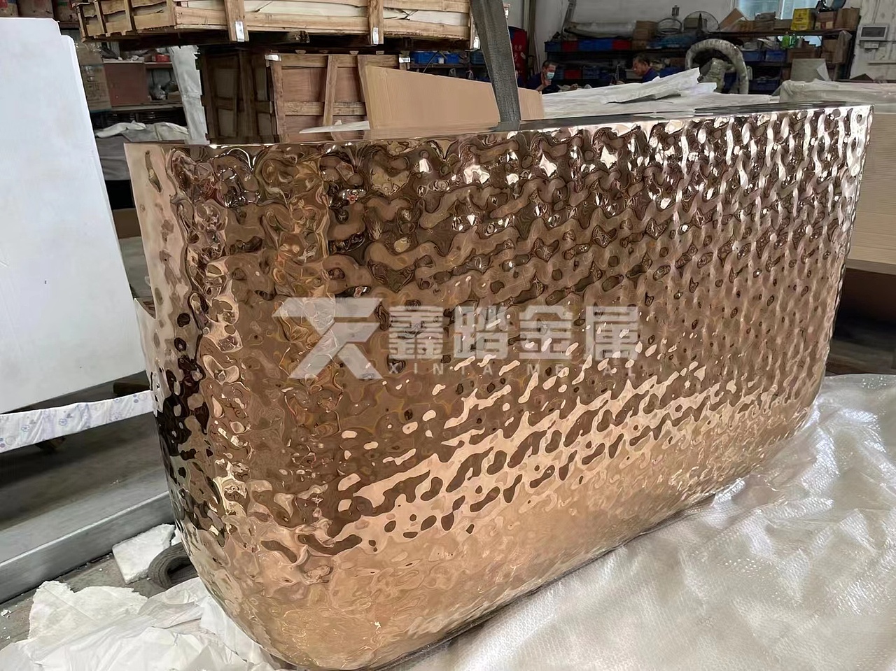 黄钛金不锈钢水波纹吧台、镜面水波纹不锈钢接待台