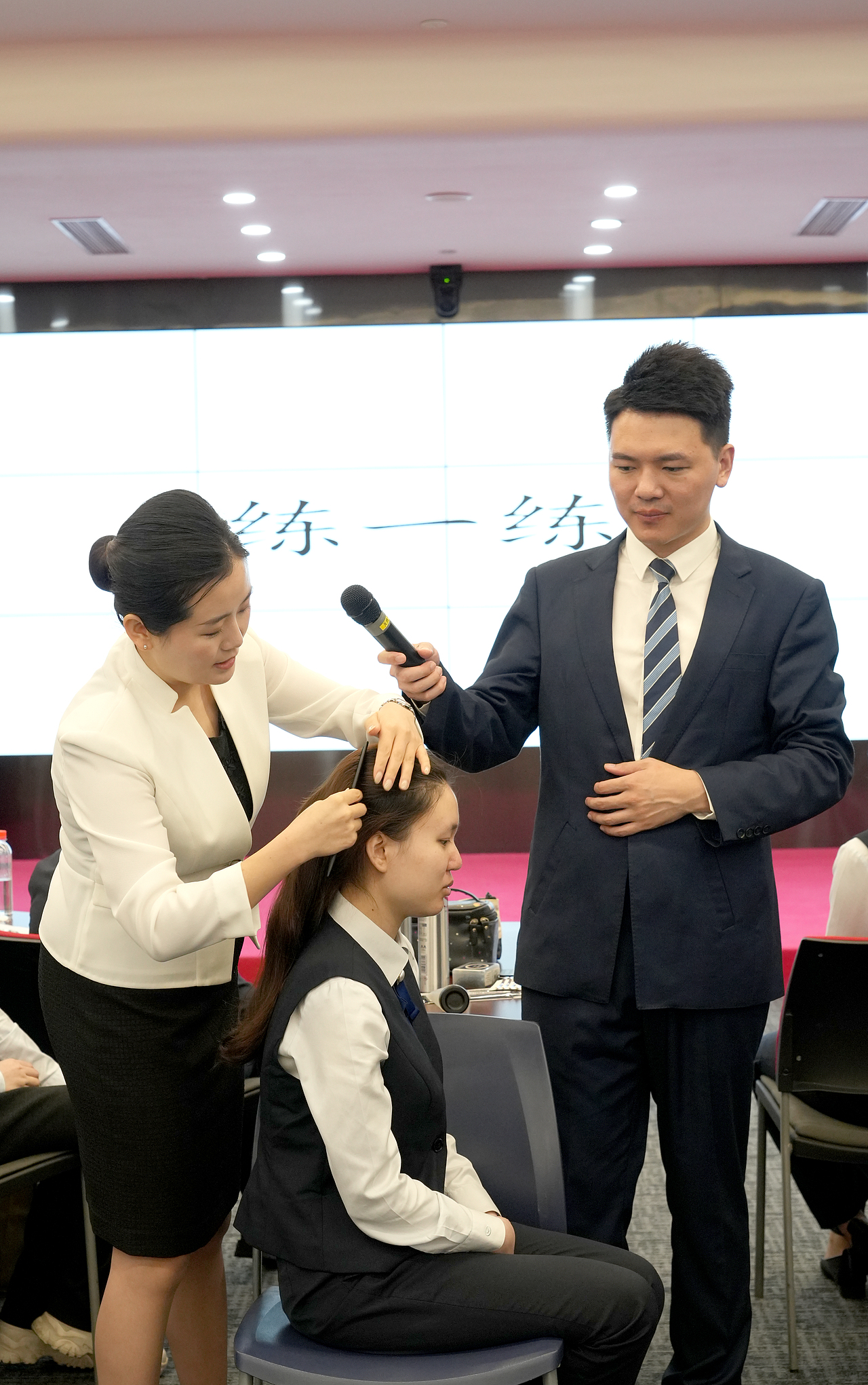 兴业银行礼仪培训拍摄