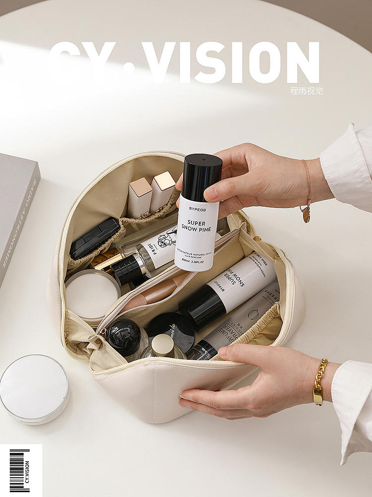 无人区ins化妆包 枕头包拍摄（图ZMzA5MzMwODA0） - 产品摄影 - 站酷设计师程雨视觉传媒原创素材 - 站酷ZCOOL