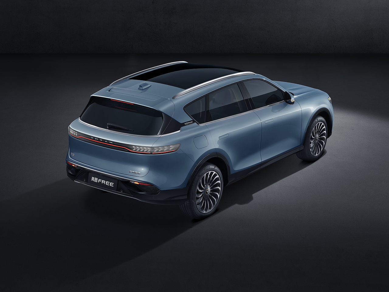 东风岚图。棚拍图