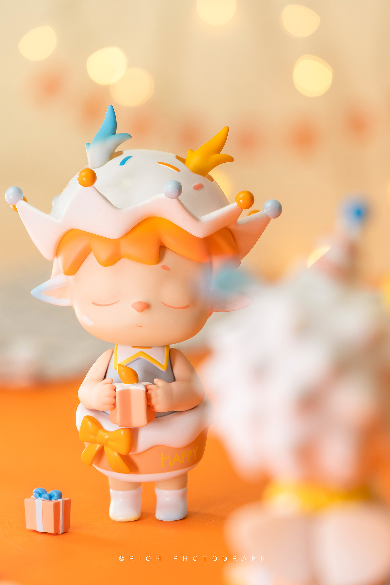 潮玩拍摄丨【生日蛋糕MIMI&HUHU】（图ZMzA3NzE3NDY0） - 产品摄影 - 站酷设计师摄影师瑞恩Rion原创素材 - 站酷ZCOOL