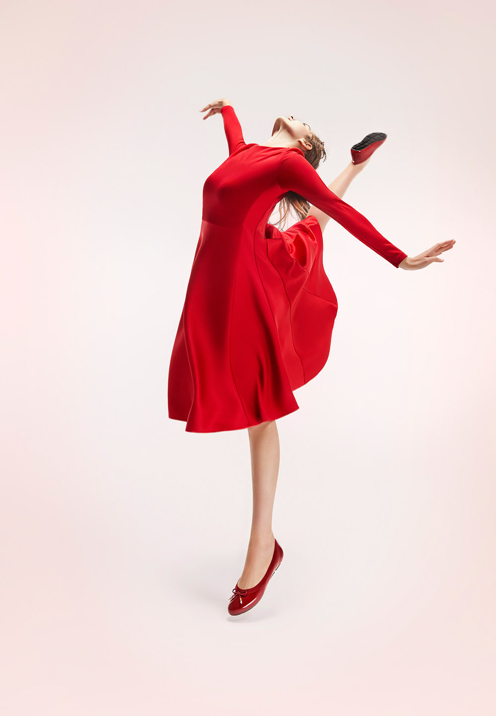 时尚女鞋 | REMOOR 芭蕾舞鞋_诺亚大象广告摄影-站酷ZCOOL