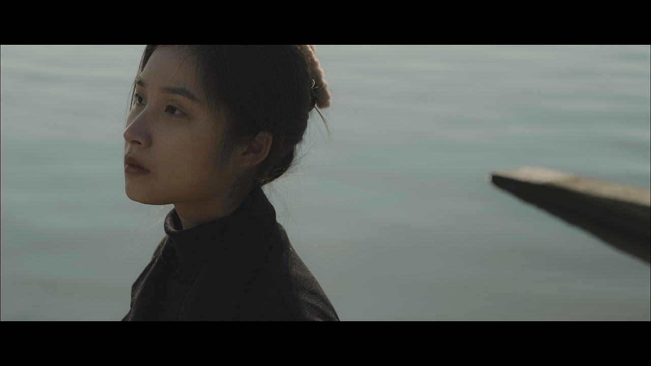 在江边看海（图ZMzYwOTY5MTUy） - 人像摄影 - 站酷设计师若尘尘原创素材 - 站酷ZCOOL