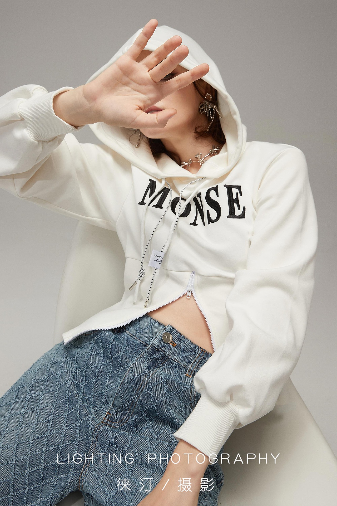 设计师服装拍摄，女装摄影，个性女装，女外模（图ZMzE4MDIzNTAw） - 人像摄影 - 站酷设计师徕汀服装摄影原创素材 - 站酷ZCOOL