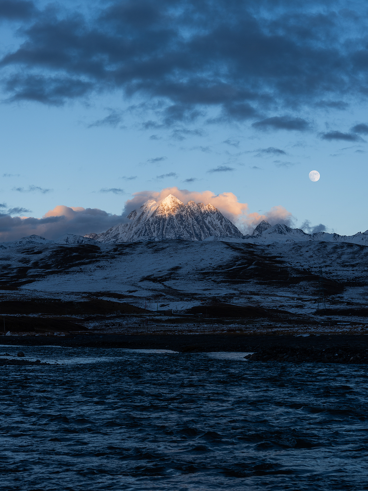 不如亲眼所见贡嘎雪山