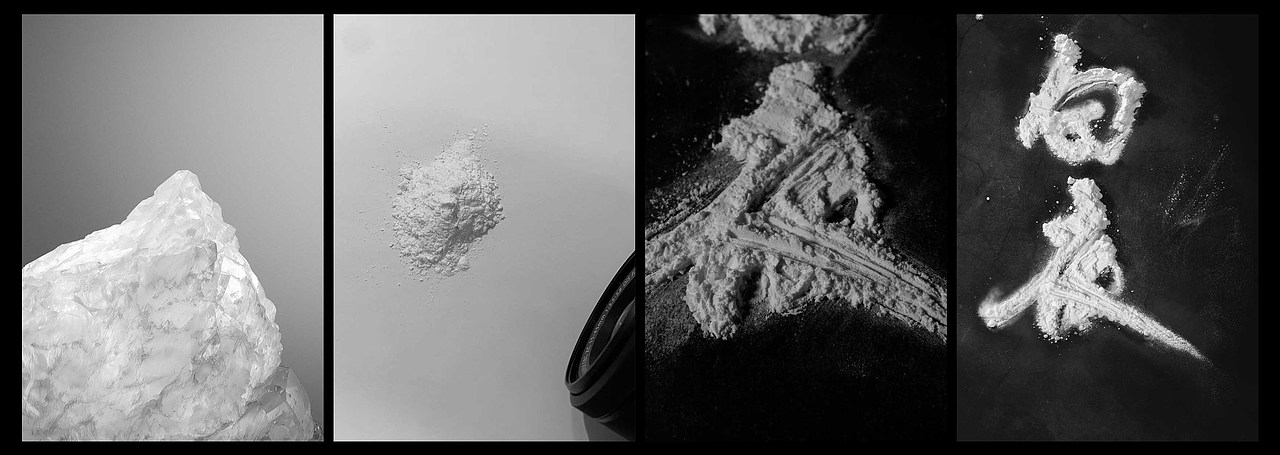 这次海报的创作结合了影棚摄影
作者想用粉末来堆砌成字体<br>去超市买了几包小麦面粉和冰糖😂<br><br>两张先行海报<br>一张正式海报