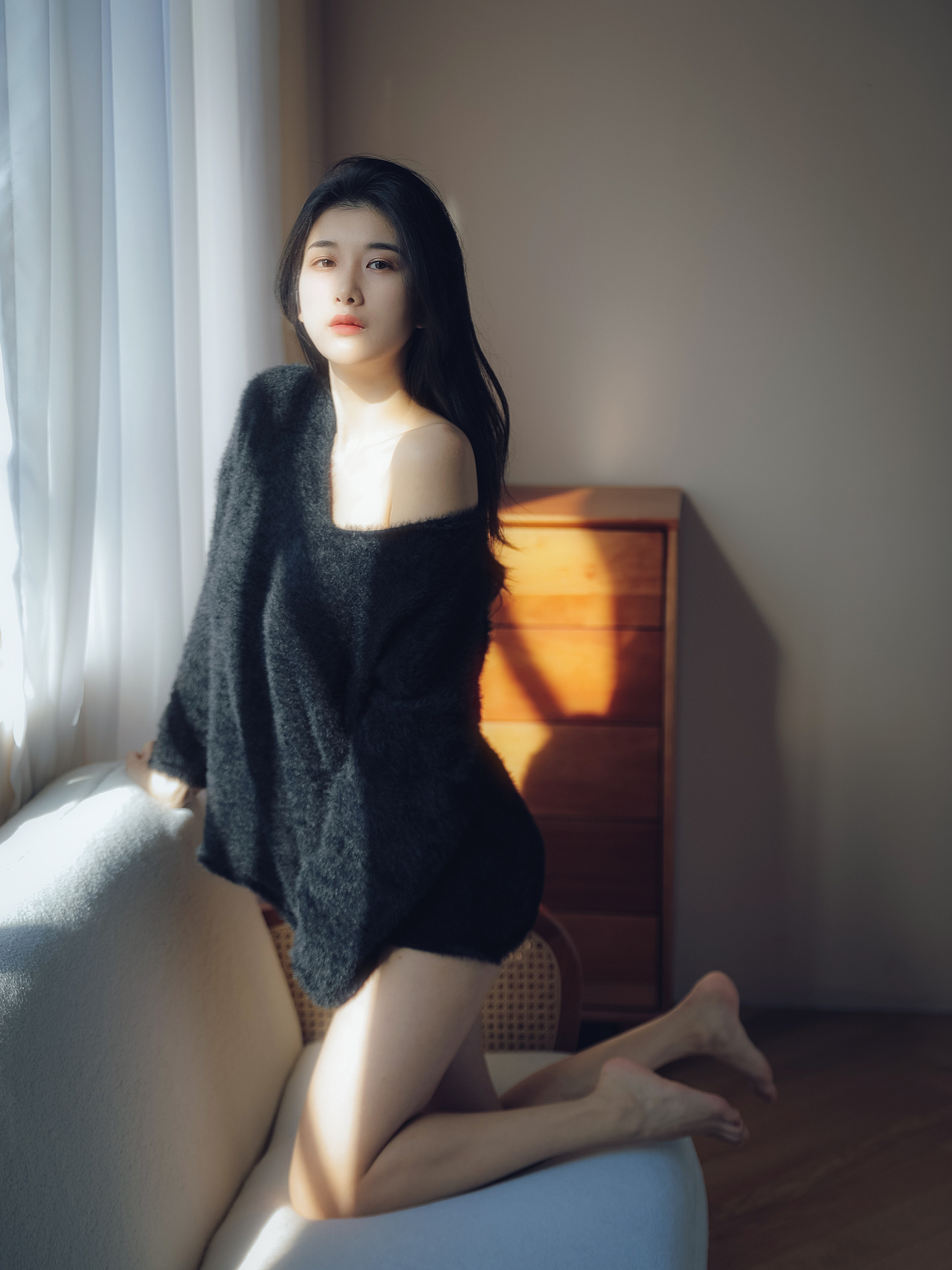 顺顺的黑色毛衣（图ZMzI4OTk2MDQ4） - 人像摄影 - 站酷设计师ARTLee小杰原创素材 - 站酷ZCOOL