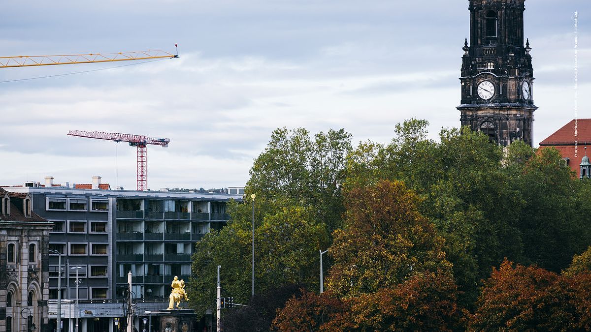 【旅行的意义】-德累斯顿的废墟-（图ZMzMzMDQ5MjAw） - 人文/纪实摄影 - 站酷设计师晆时_micheal原创素材 - 站酷ZCOOL