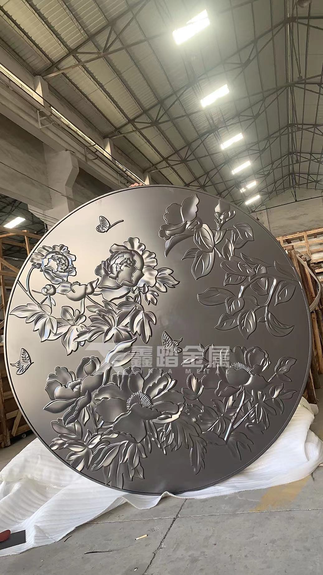 实心铝板浮雕壁画 铝雕花开富贵图