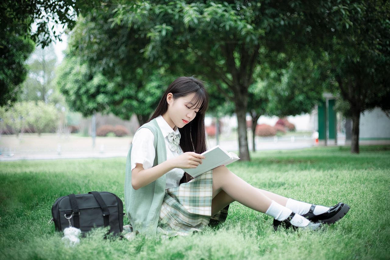 长沙烈士公园《JK小清新人像拍摄》（图ZMzM3MzA0MjY0） - 人像摄影 - 站酷设计师Evak_倩倩原创素材 - 站酷ZCOOL