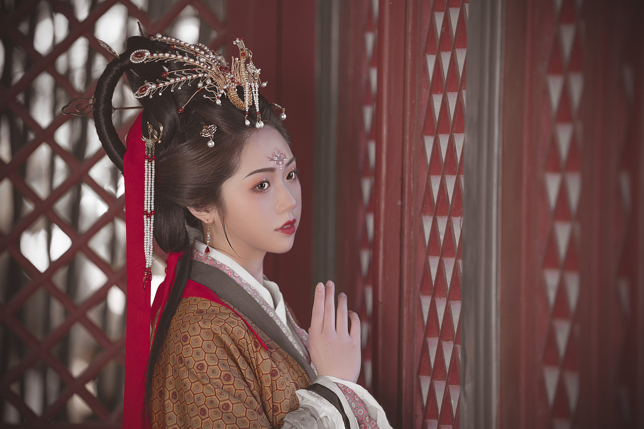 汉服写真丨唐制（图ZMzMwMjU3MTYw） - 人像摄影 - 站酷设计师涛弟o原创素材 - 站酷ZCOOL