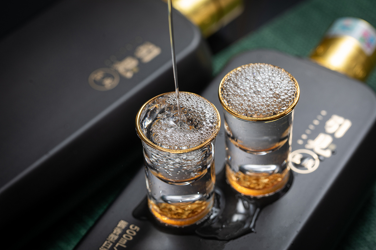 引见酱酒-如故、恨晚、玉成包装设计