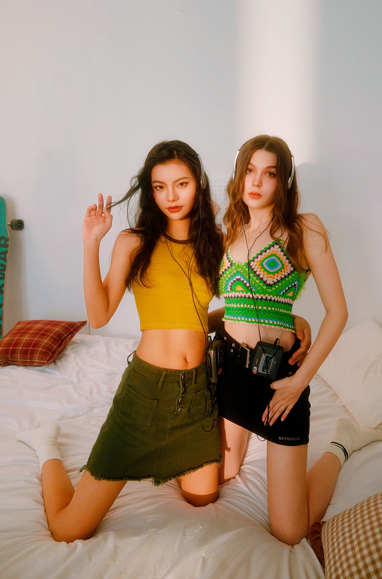 DEMI商业|时尚|服装摄影师 夏女装服装 室内搭景视频（图ZMzQzOTAwNjAw） - 时尚/艺术摄影 - 站酷设计师卓米Photographer原创素材 - 站酷ZCOOL