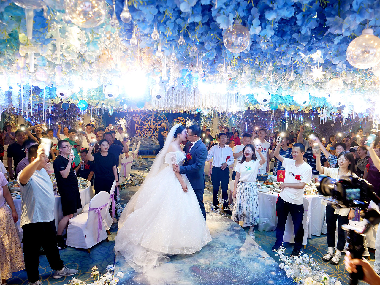 照片记录一个陕北婚礼