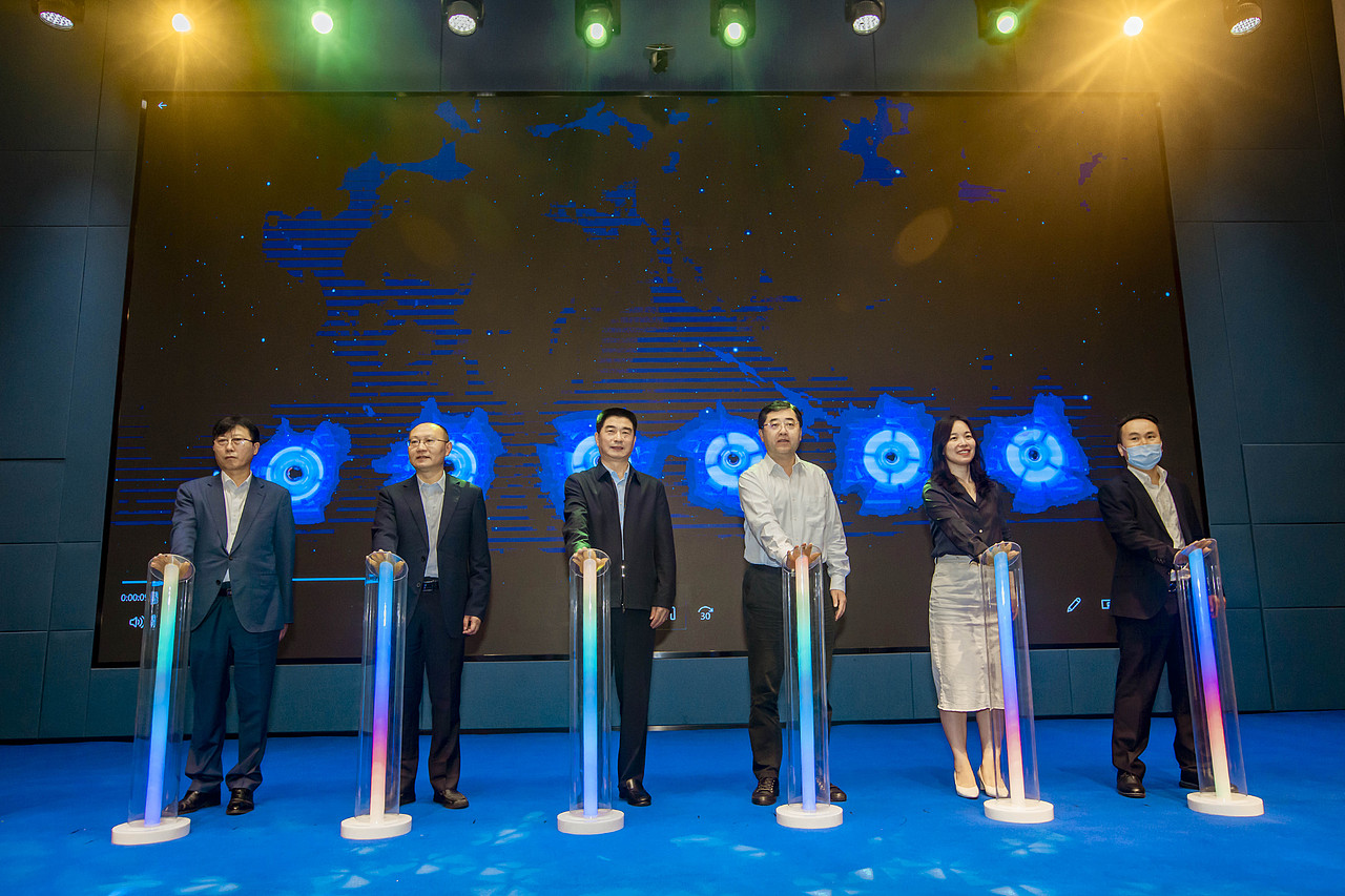 活动实录| 时尚消费节 嗨购在建邺（图ZMzAzMzcwODMy） - 其他摄影 - 站酷设计师南京奥格视通原创素材 - 站酷ZCOOL